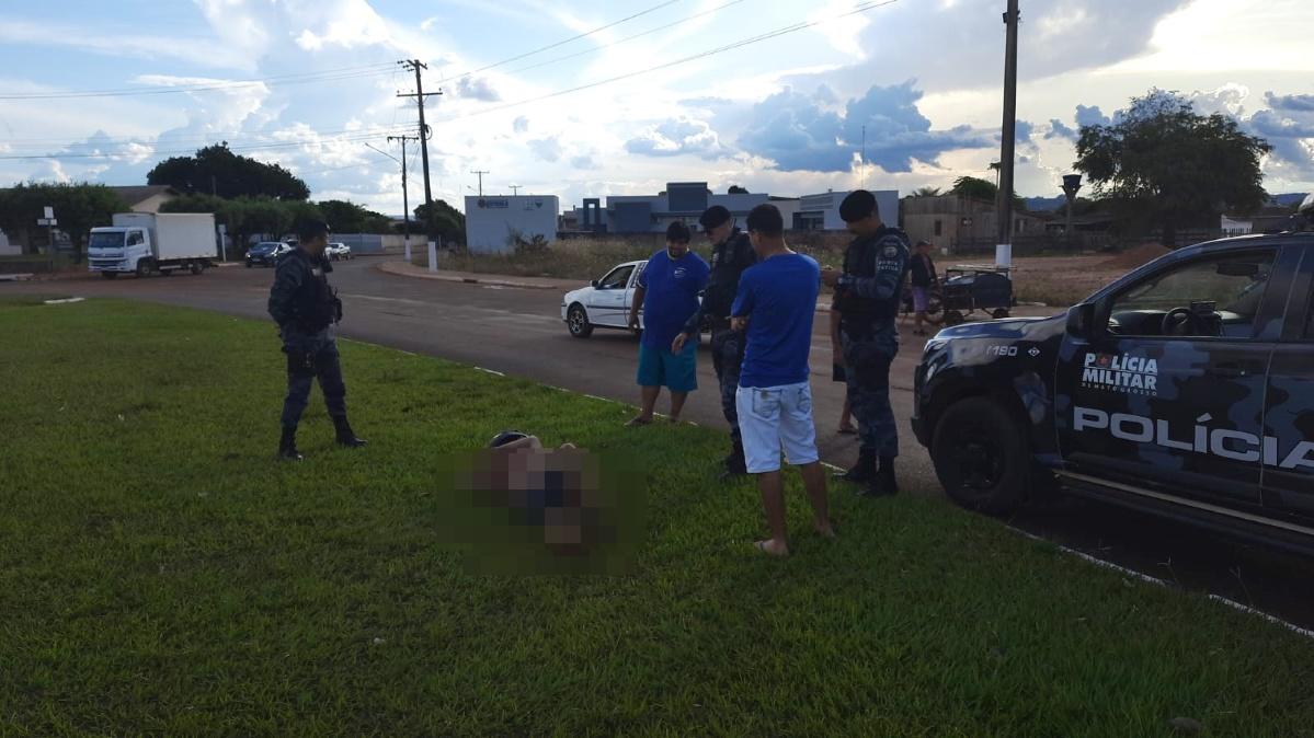 Homem Sinais De Embriaguez Perde O Controle Da Moto E Sofre