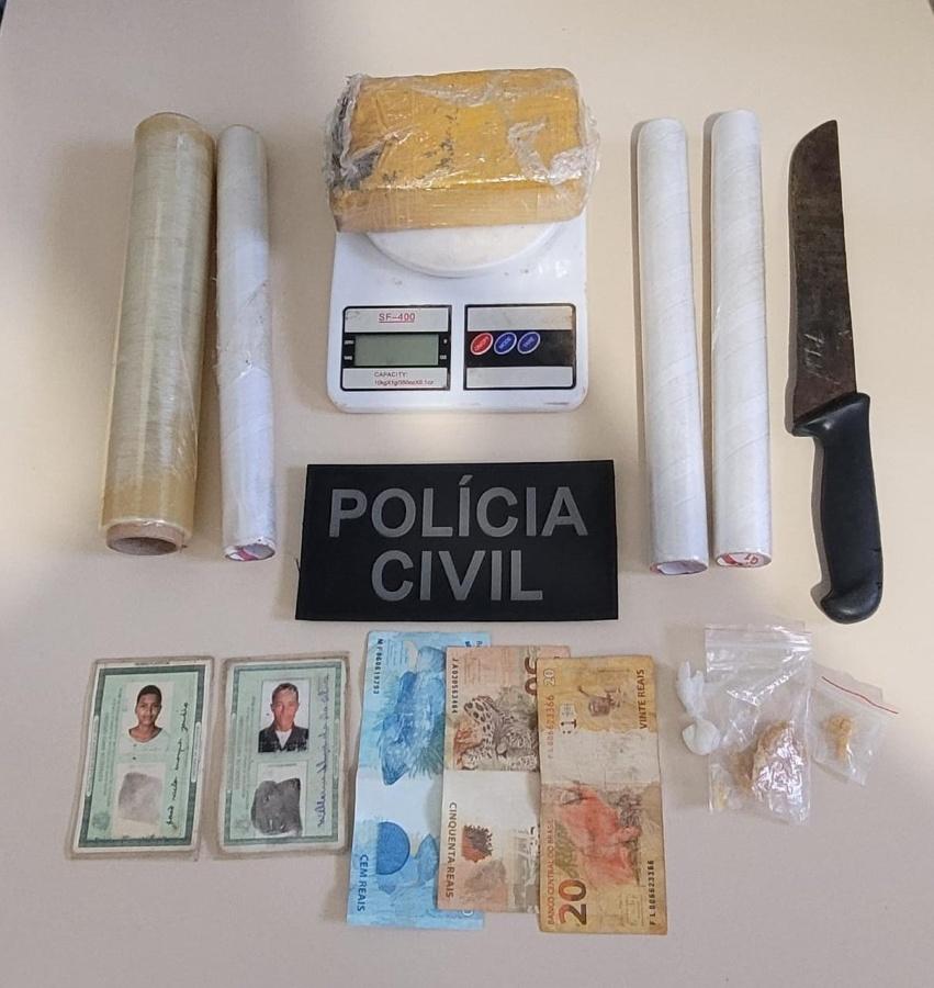 Dupla De Comodoro Presa Droga Em A O Da Pol Cia Civil De Ju Na