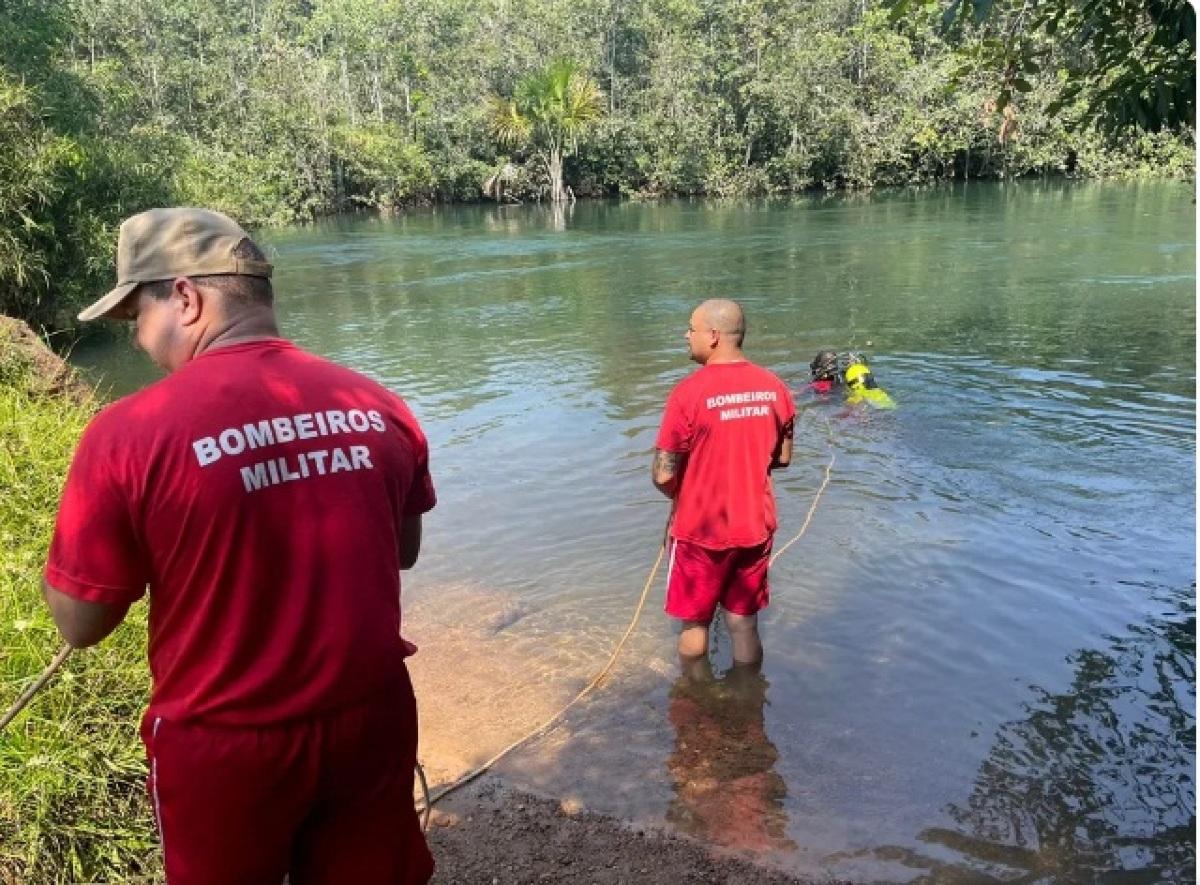 Suspeitos invadem alojamento fazem 7 funcionários de reféns e matam 4