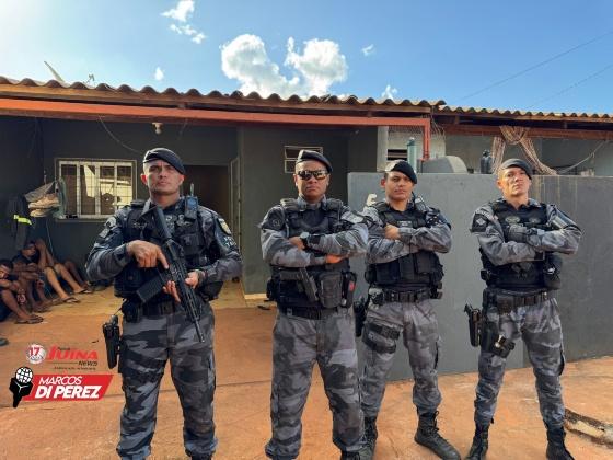 Equipe da FT no local onde boa parte do material furtado foi encontrado em Juína