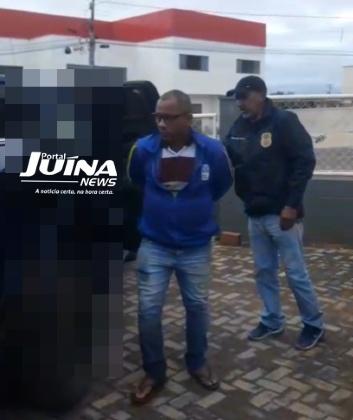 Suspeito chegando na delegacia de polícia em Juína